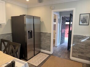 1200 Tamarind Ave in Los Angeles, CA - Building Photo - Building Photo