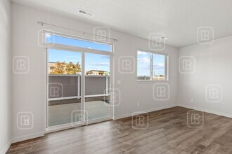 212 S Woodlawn Rd in Spokane, WA - Building Photo - Building Photo