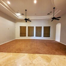 8012 S 20th Ave in Phoenix, AZ - Foto de edificio - Building Photo