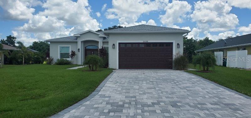 2130 Peterborough Rd in Punta Gorda, FL - Building Photo