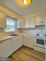 2009 N Susquehanna Trail in York, PA - Building Photo