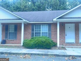 1403 Claxton Dairy Rd in Dublin, GA - Building Photo