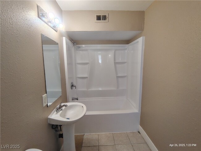 property at 2929 E Elm Ave