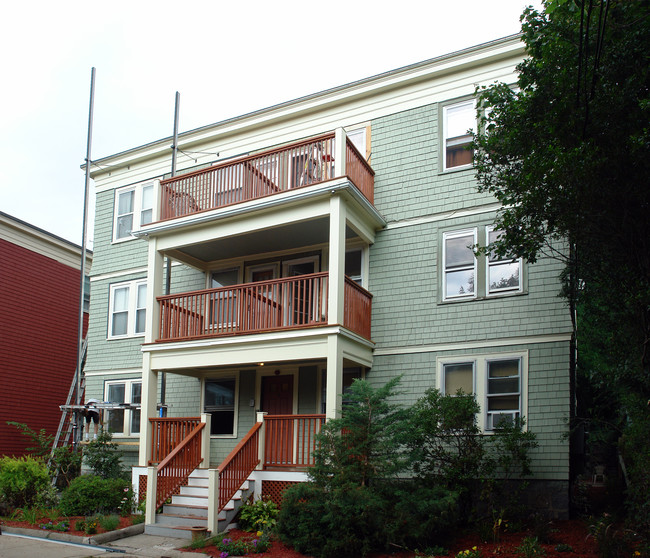 9 Saint Peter St in Jamaica Plain, MA - Foto de edificio - Building Photo