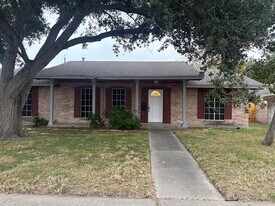 4918 Lavaca Dr in Corpus Christi, TX - Building Photo