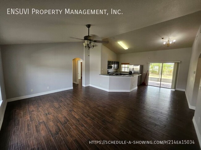2232 Fairview Rd in Spring Hill, FL - Building Photo - Building Photo