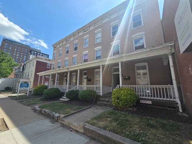 505 W Grace St in Richmond, VA - Building Photo - Building Photo