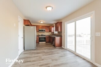 2558 Centerstone Cir in Clarksville, TN - Building Photo - Building Photo