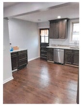 242 Grove St in Woodbridge, NJ - Building Photo - Building Photo