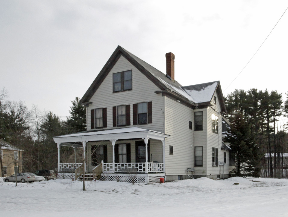 202 Elm St in Milford, NH - Foto de edificio