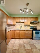 360 Ridelle Ave in Toronto, ON - Building Photo - Building Photo