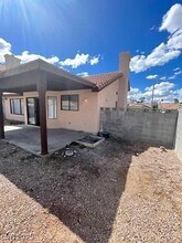 372 Rushing Creek Ct in Henderson, NV - Building Photo - Building Photo