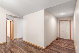 1026 S Karla Ave in Springfield, MO - Building Photo - Building Photo