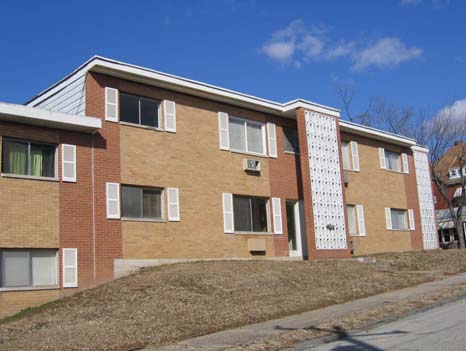 Williamsburg Apartments in Belleville, IL - Building Photo - Building Photo