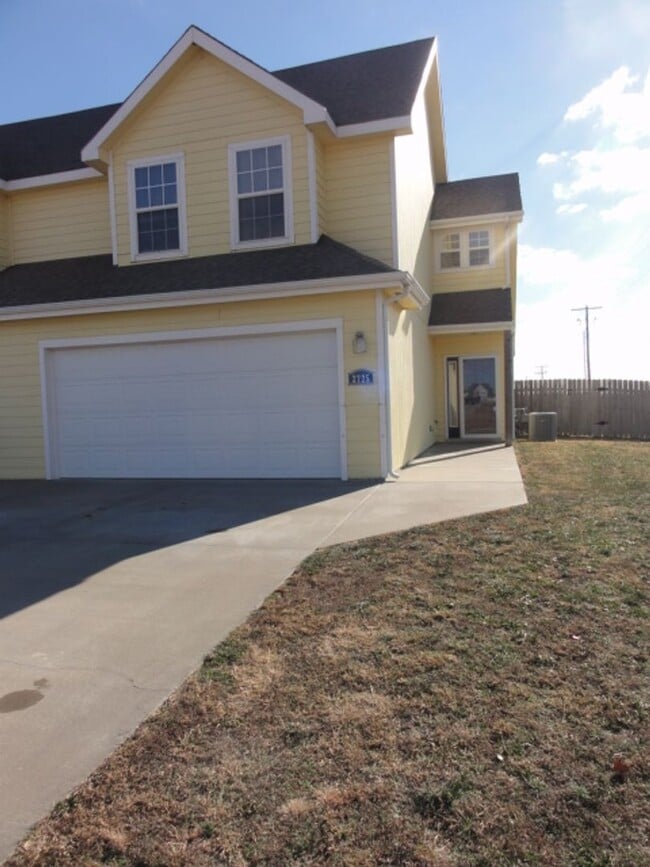 property at 2725 Kathie Dr