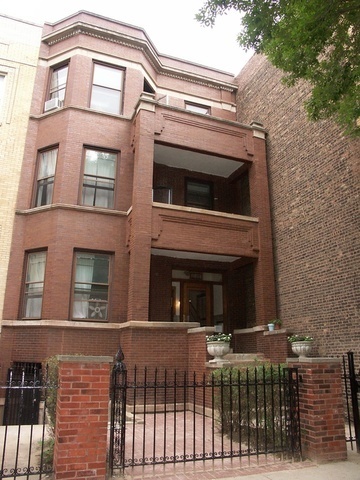 718 W Cornelia Ave in Chicago, IL - Building Photo