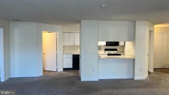 625 Admiral Dr in Annapolis, MD - Building Photo