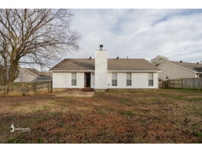 2109 Bristol Dr in Jonesboro, AR - Building Photo - Building Photo