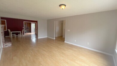 91692 Smith Lake Rd in Warrenton, OR - Building Photo - Building Photo