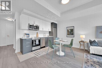 664 Spadina Ave. in Toronto, ON - Building Photo - Building Photo