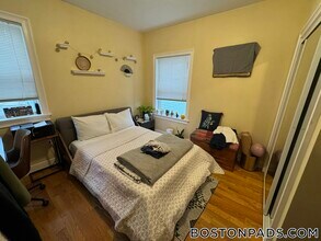 10 Jay St, Unit 2 in Somerville, MA - Foto de edificio - Building Photo