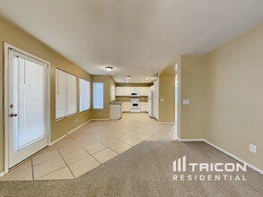 13700 N 82nd Ln in Peoria, AZ - Building Photo - Building Photo