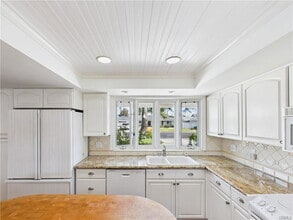 2857 Ellesmere Ave in Costa Mesa, CA - Building Photo - Building Photo