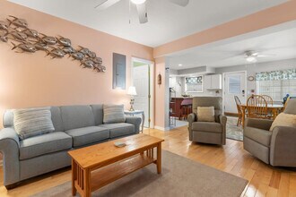 24 Ashworth Ave in Hampton, NH - Building Photo - Building Photo