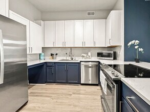 310 N Malcolm X Blvd in Dallas, TX - Building Photo - Building Photo