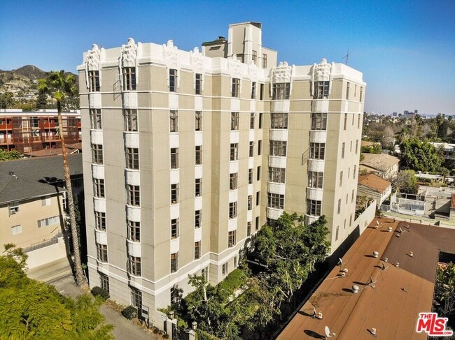 property at 1314 Hayworth Ave