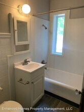 2028 7th Ave in Moline, IL - Building Photo - Building Photo