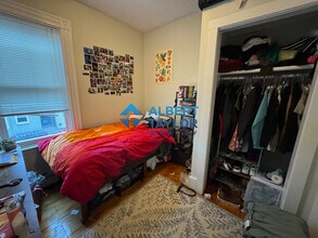 227 Norfolk St, Unit 4 in Cambridge, MA - Foto de edificio - Building Photo
