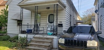 6401 Gertrude Ave, Unit rear