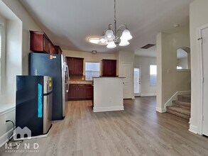 3734 Ashford Villa Ln in Houston, TX - Building Photo - Building Photo