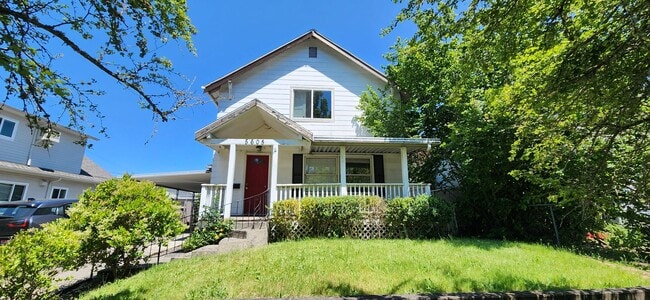 5605 N Bowdoin St in Portland, OR - Building Photo - Building Photo