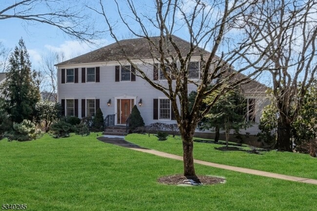 property at 6 Heather Hill Way