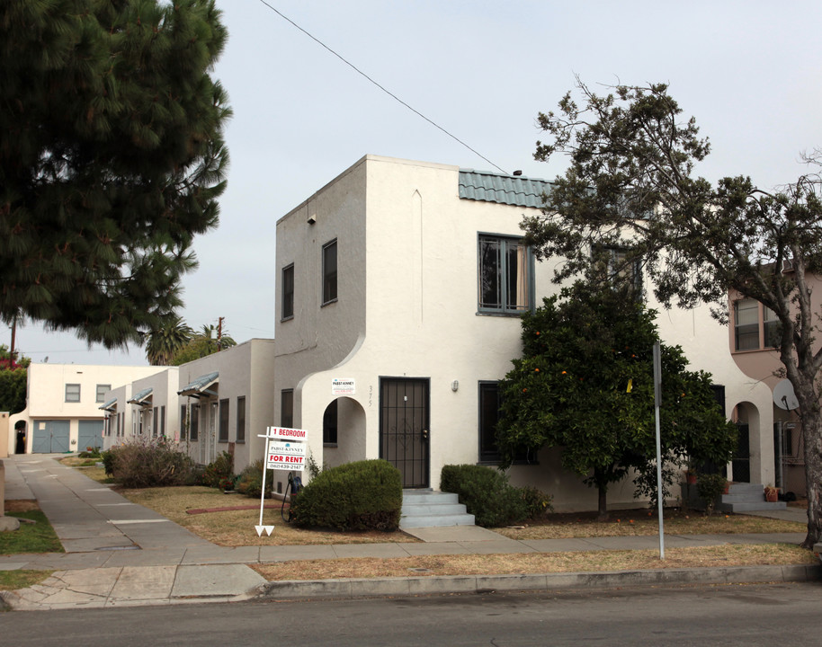 375 Termino Ave in Long Beach, CA - Building Photo