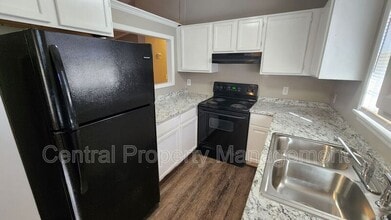 300 Florence Dr in Simpsonville, SC - Building Photo - Building Photo