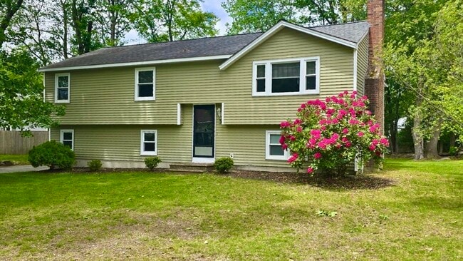 property at 3 Concord Rd