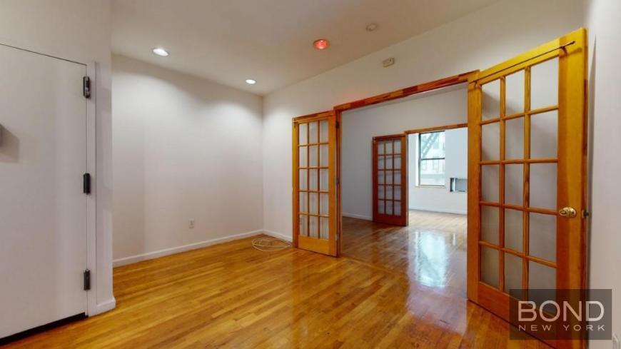 96 3rd Ave in New York, NY - Building Photo
