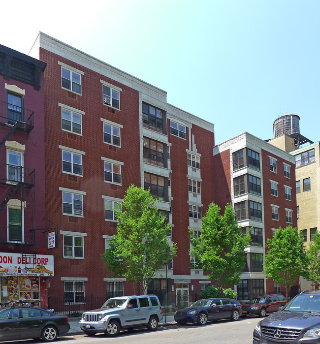 138 East 112th Street in New York, NY - Foto de edificio - Building Photo