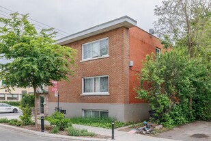 9910 Verville Rue in Montréal, QC - Building Photo