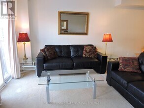 3441 Southwick St in Mississauga, ON - Building Photo - Building Photo