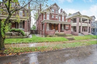 331 Chittenden Ave in Columbus, OH - Foto de edificio - Building Photo