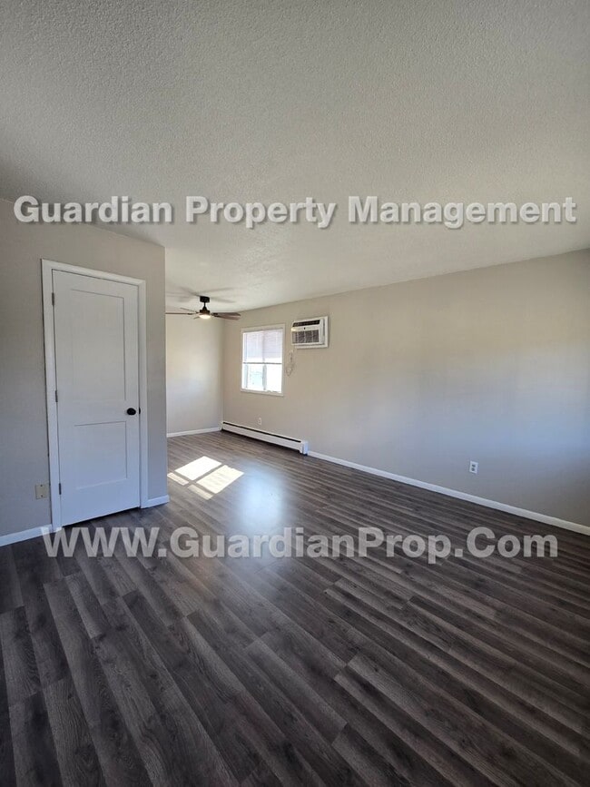 2426 County Rd I in Mounds View, MN - Building Photo - Building Photo