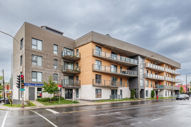 6311a Boul Gouin O in Montréal, QC - Building Photo - Building Photo