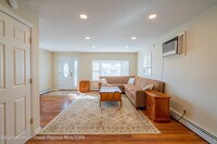 260 Hancock Ave photo'