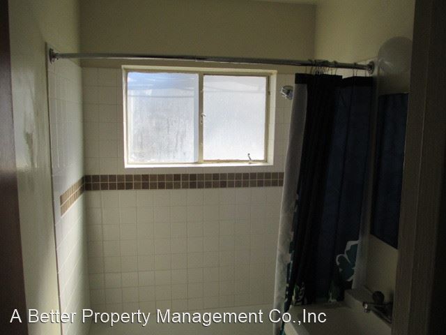 1060 Mira Mar Ave in Long Beach, CA - Building Photo