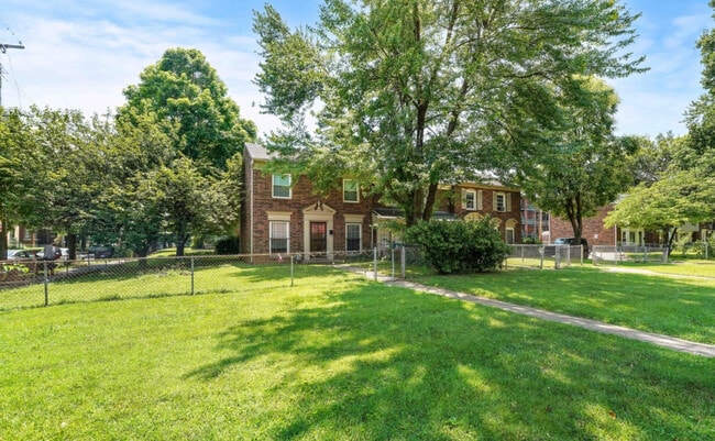 402 W Hill St, Unit 402