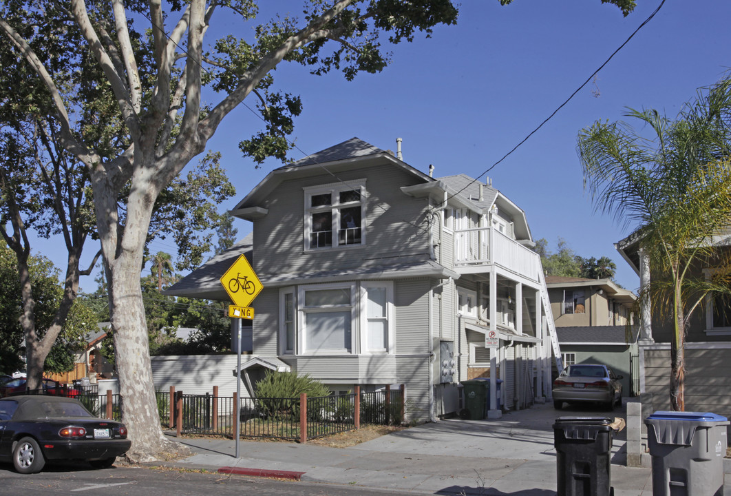 498 S 7th St in San Jose, CA - Building Photo